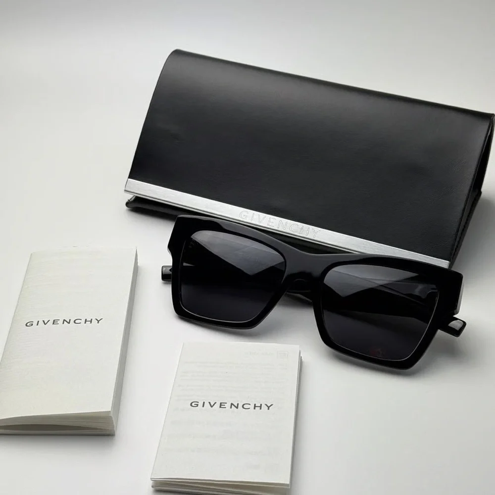 New! Givenchy Elegant Black Sunglasses with Crystals, GV40076I 01A, Authentic - Picture 11 of 11